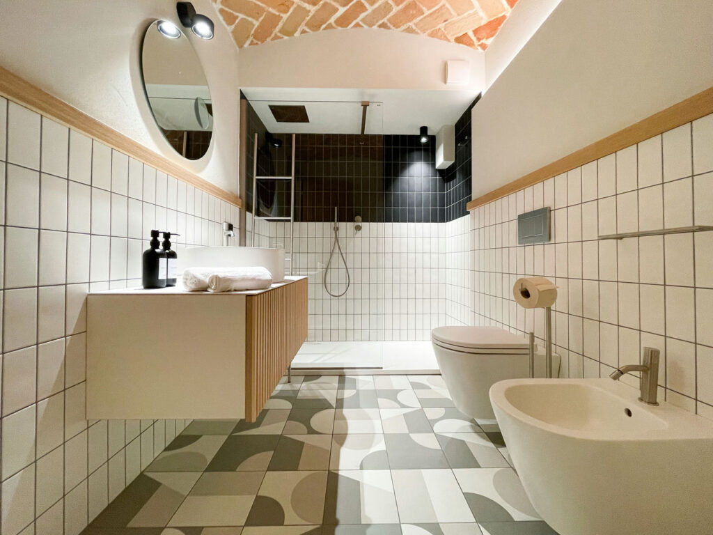 impianto di illuminazione stripled bagno appartamento modena centro